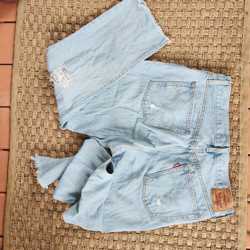 Levi Strauss & Co 501 Facded Blue Jeans Vintage Distressed, Cropped Frayed - Picture 4 of 12